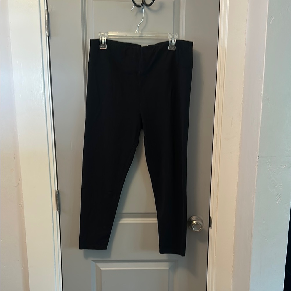 Neuvo Sol black crop leggings XL